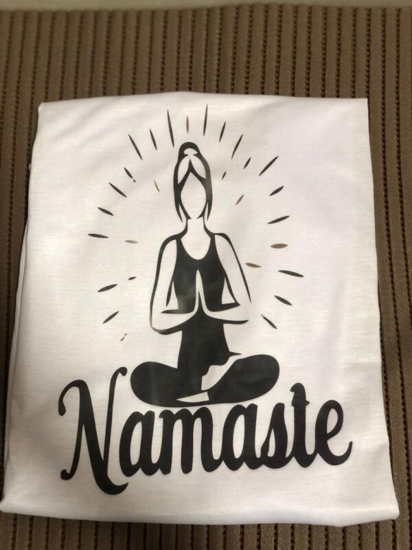 CAMISA MEDITAÇÃO NAMASTE - ESTILO E TRANQUILIDADE EM CADA DETALHE - Image 3