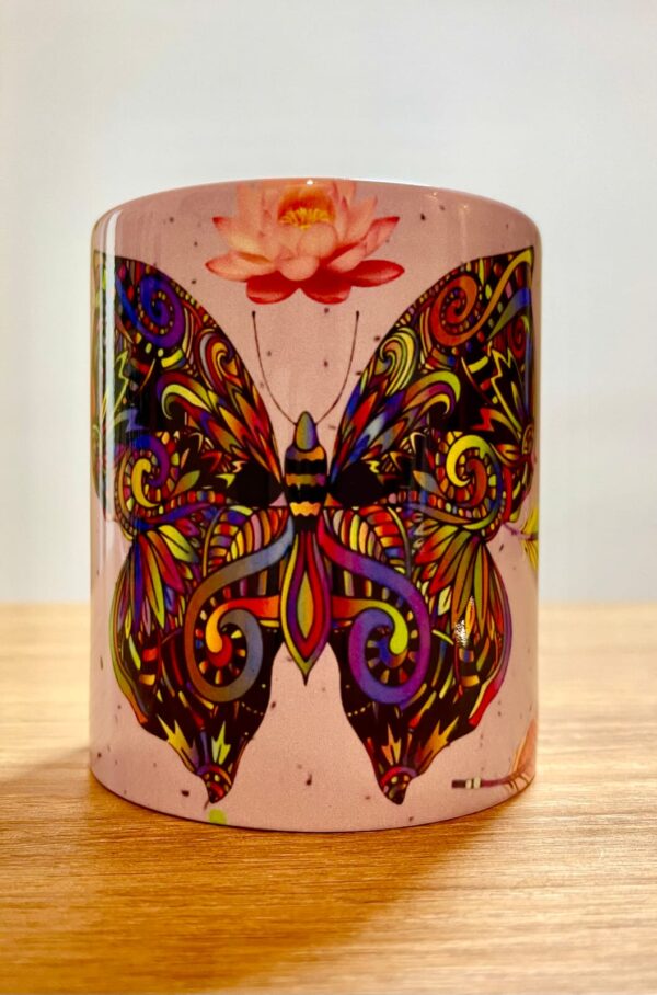 CANECA DE BORBOLETA - LEVEZA E BELEZA